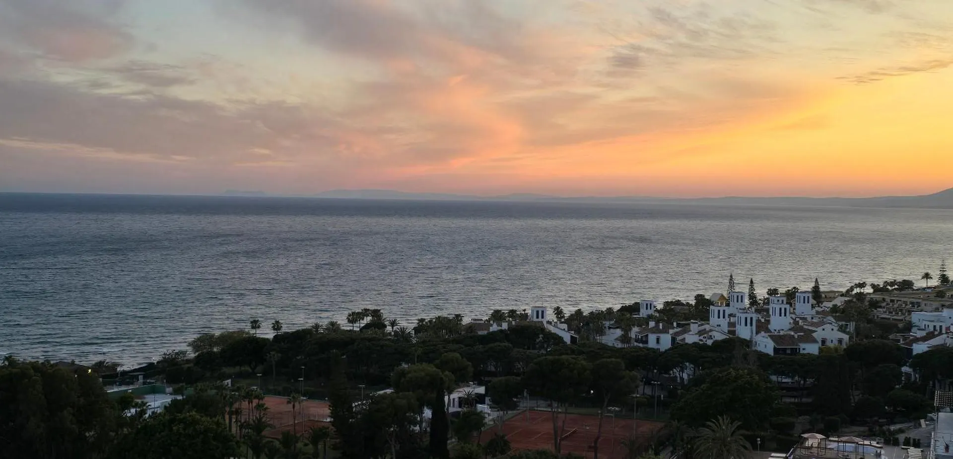 Blue Horizon Suite Marbella - Luxury Apartment By The Sea Spanien